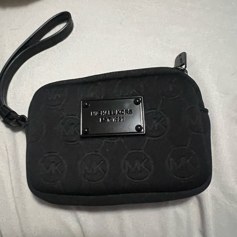 Michael Kors Padded Wristlit